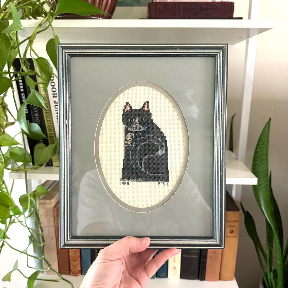Vintage 1988 Cat Cross Stitch Wall Art / Handmade Framed Kitty Mouse Needlework